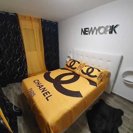 Apartamentos New York Vecindario  Kültér fotó